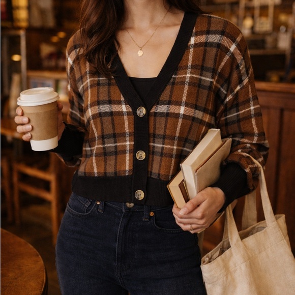 Marled Sweaters - Marled Brown Plaid Cropped Cardigan Sweater XL Academia Preppy Cozy
